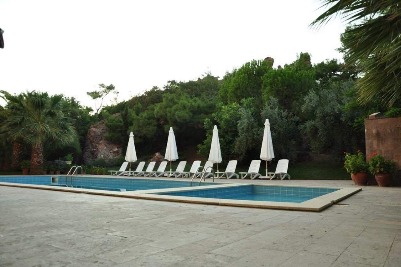 Palm Court Suites Ayvalı Exterior foto
