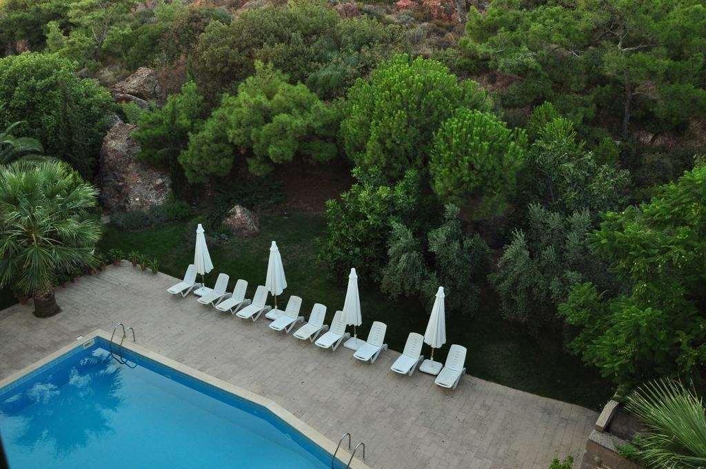 Palm Court Suites Ayvalı Exterior foto