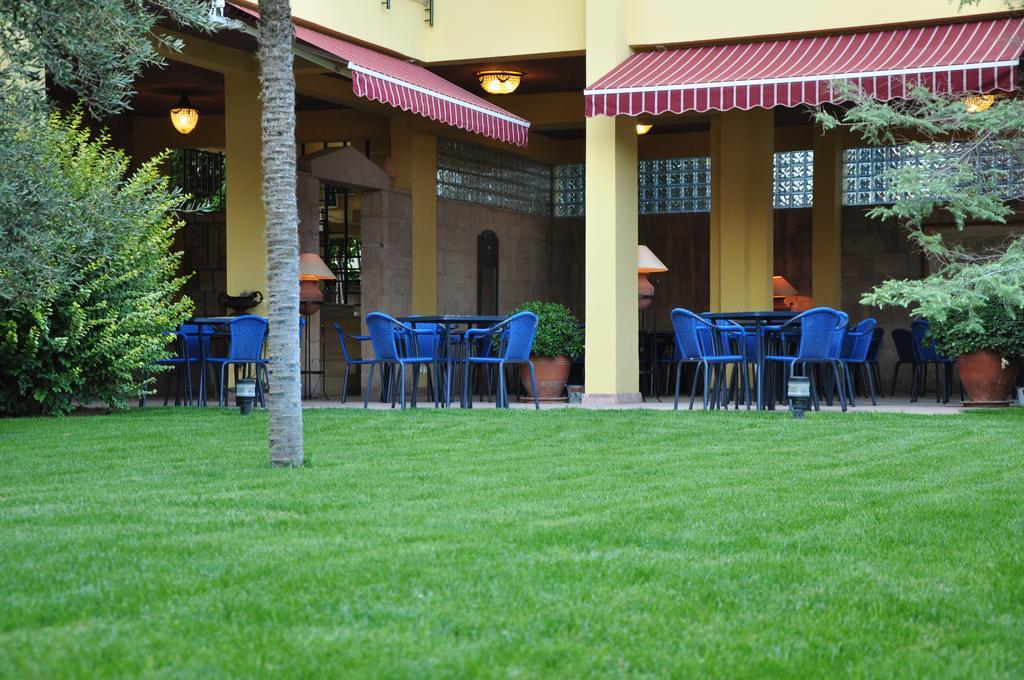 Palm Court Suites Ayvalı Exterior foto